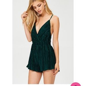 Evenuel large green crinkle pleated short romper